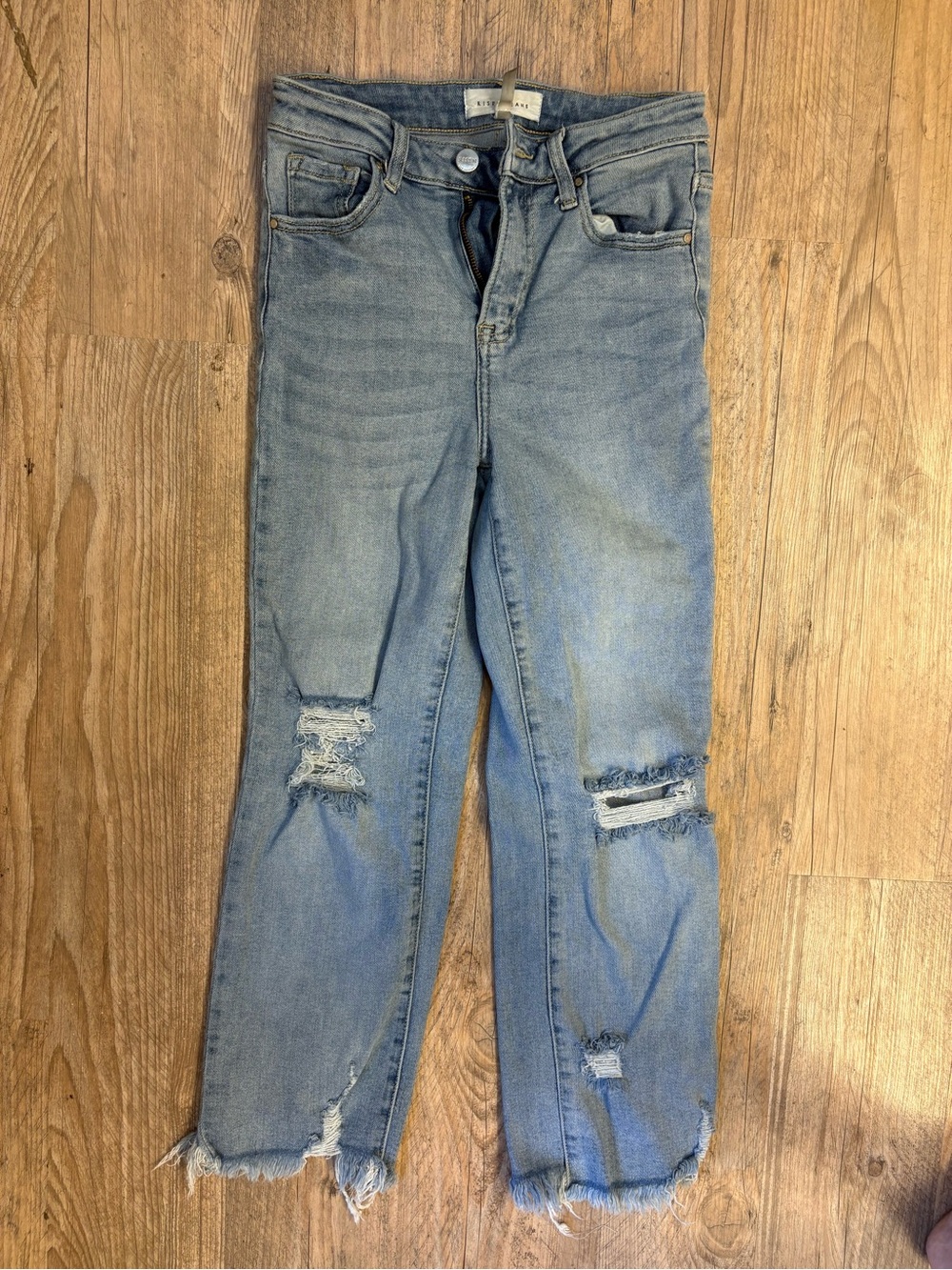 Light Wash Women's Boyfriend Jeans with Distressed Knees